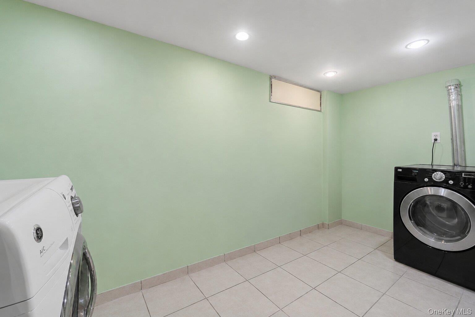 Single Family 145th Street  Queens, NY 11436, MLS-1017416-26