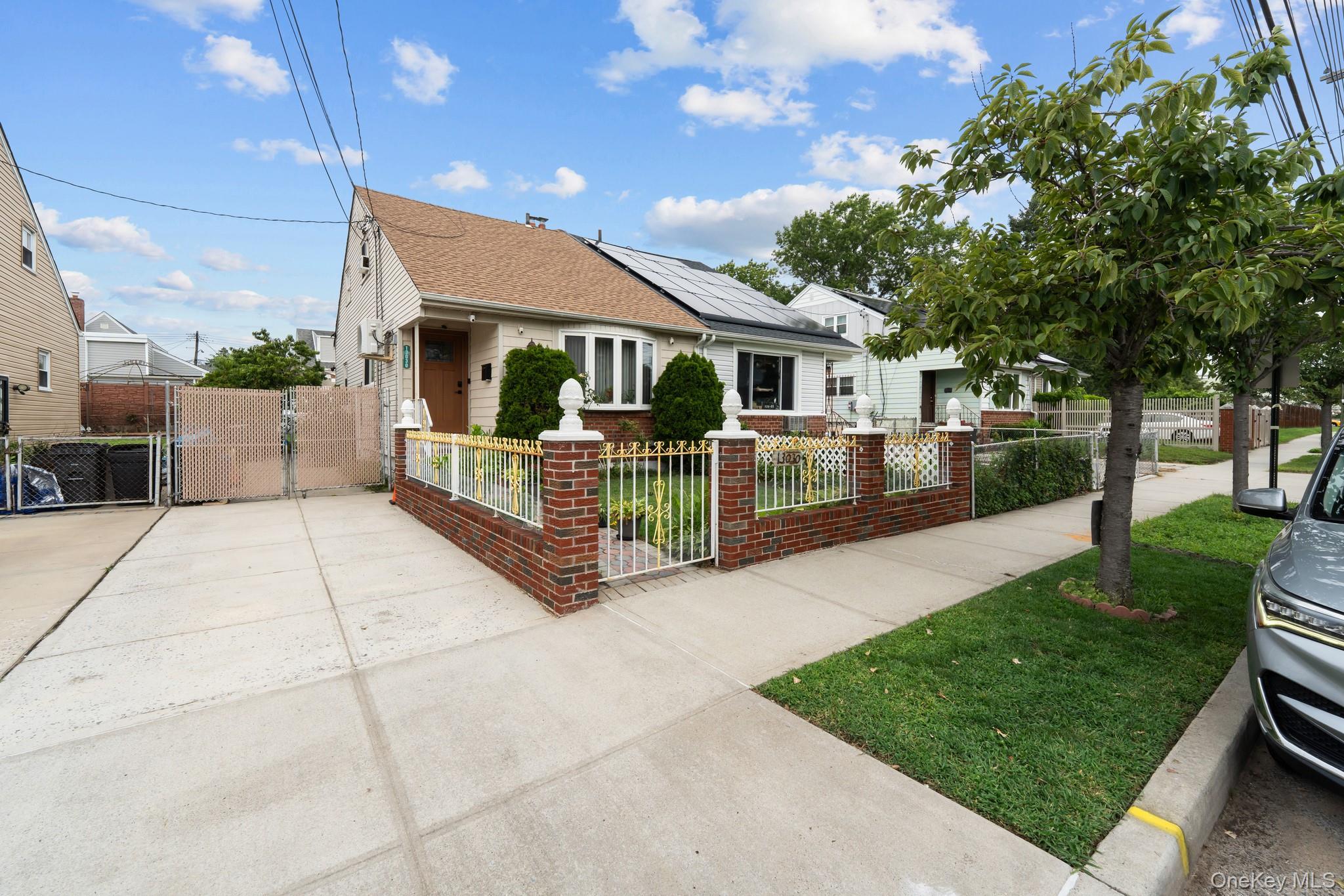 Single Family 145th Street  Queens, NY 11436, MLS-1017416-4
