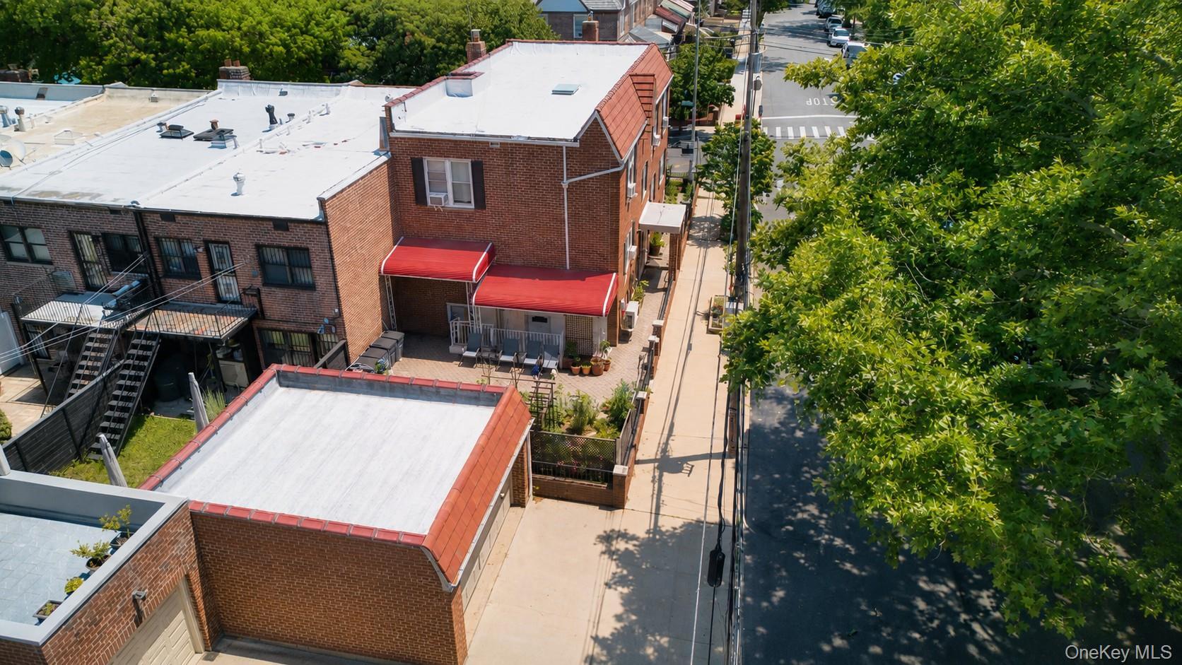 Single Family 21st Drive  Queens, NY 11105, MLS-1017507-36