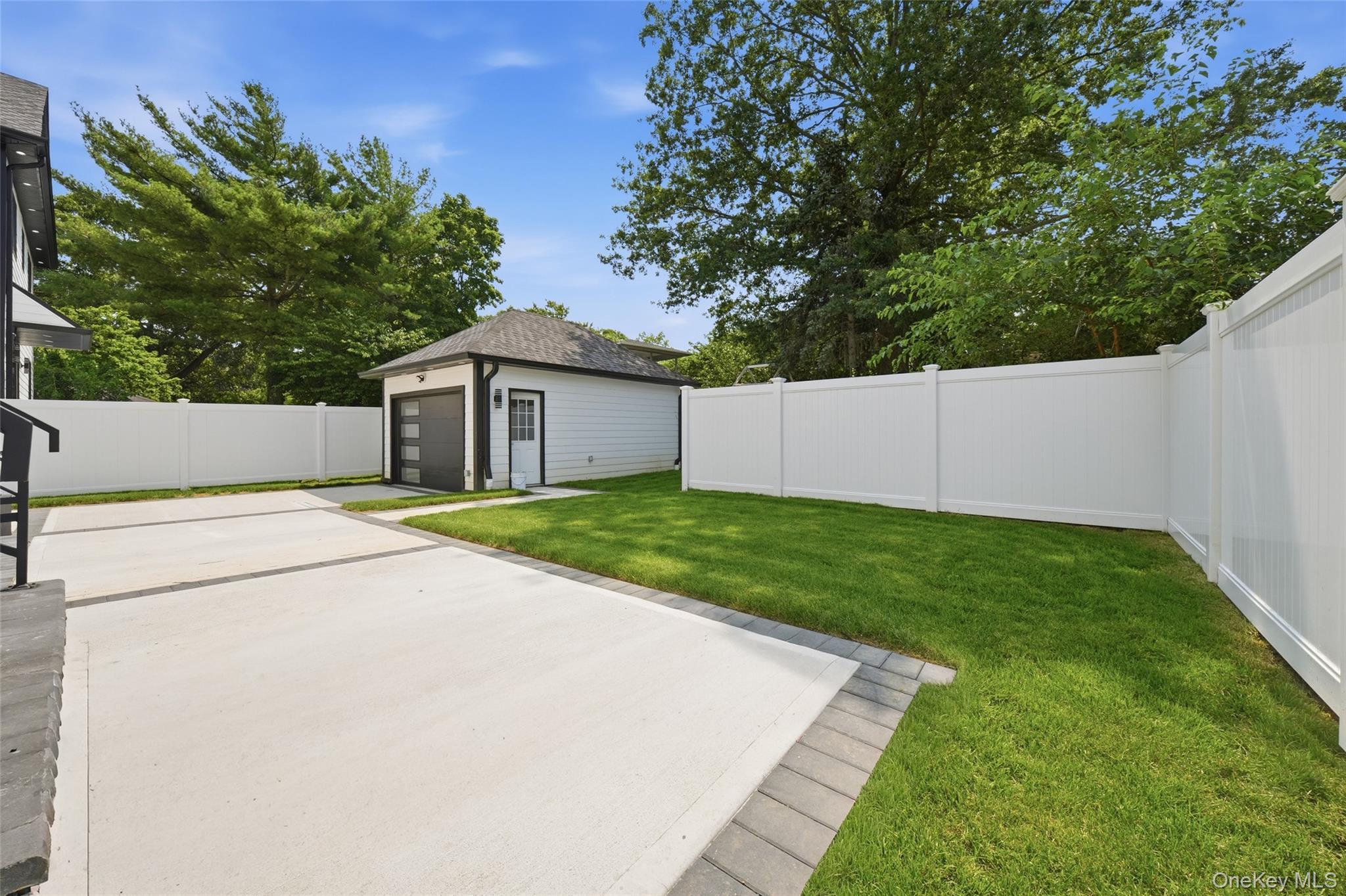 Single Family Surrey Lane Nassau County, NY 11580, MLS-1017521-23