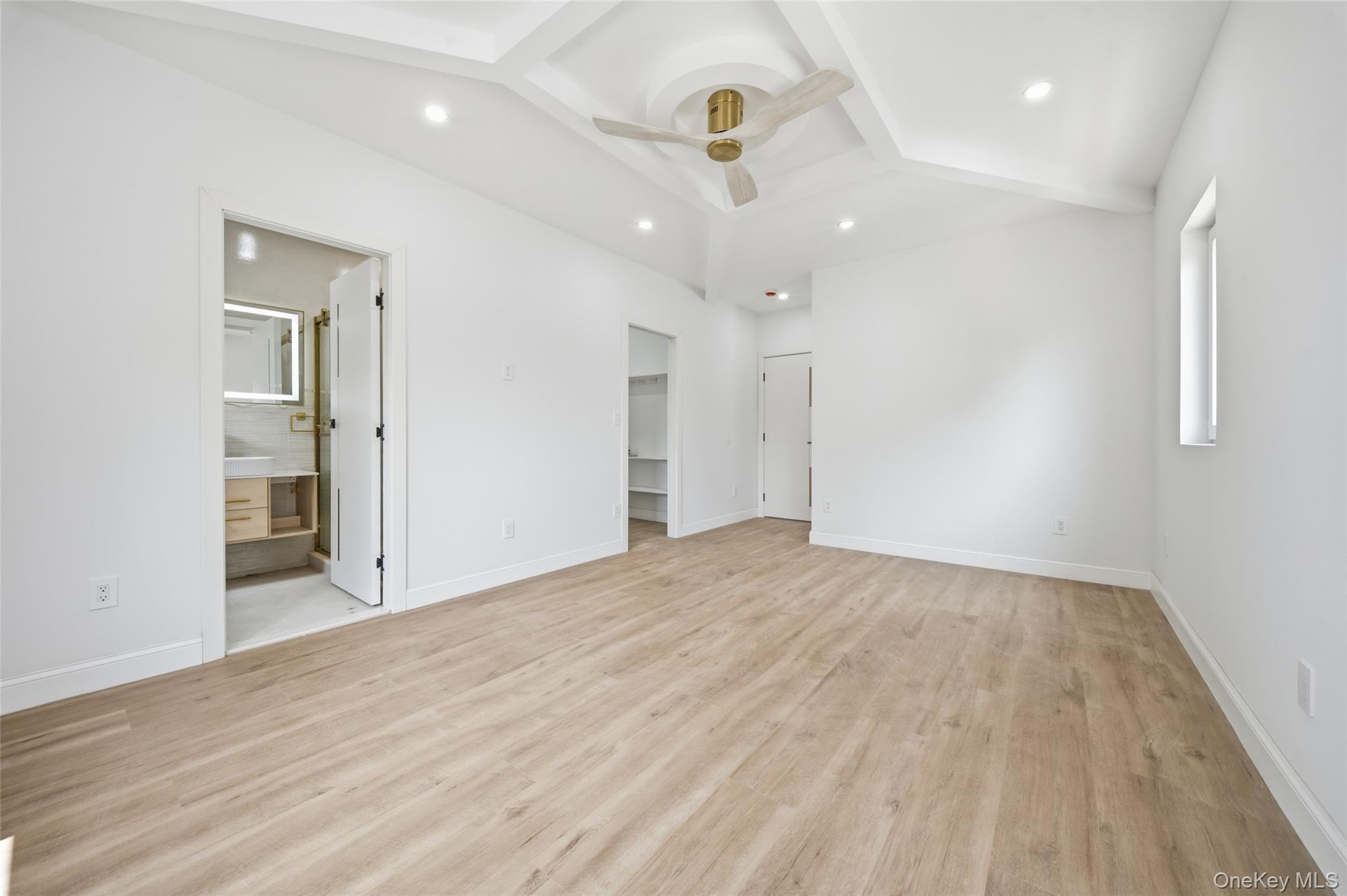 Single Family Surrey Lane Nassau County, NY 11580, MLS-1017521-9