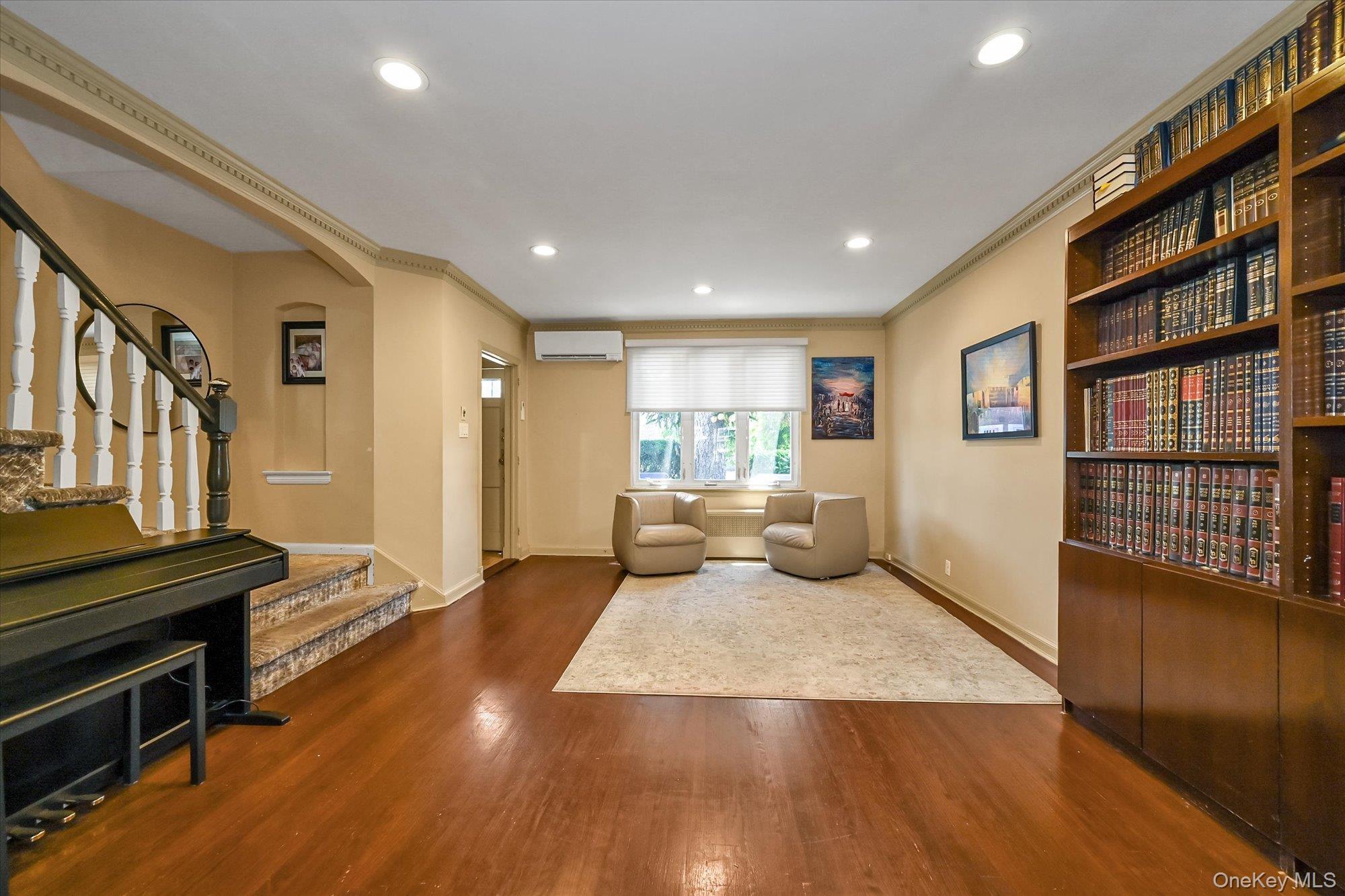 Single Family 71st Road  Queens, NY 11367, MLS-1017552-3