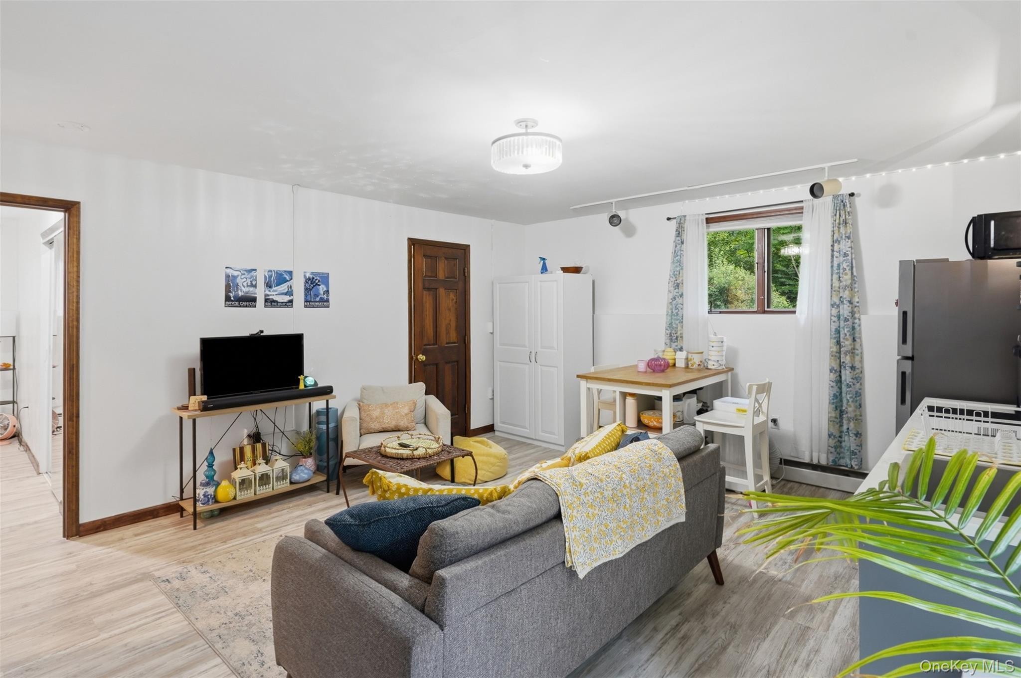Single Family Roxanne Boulevard Ulster County, NY 12528, MLS-1017607-28