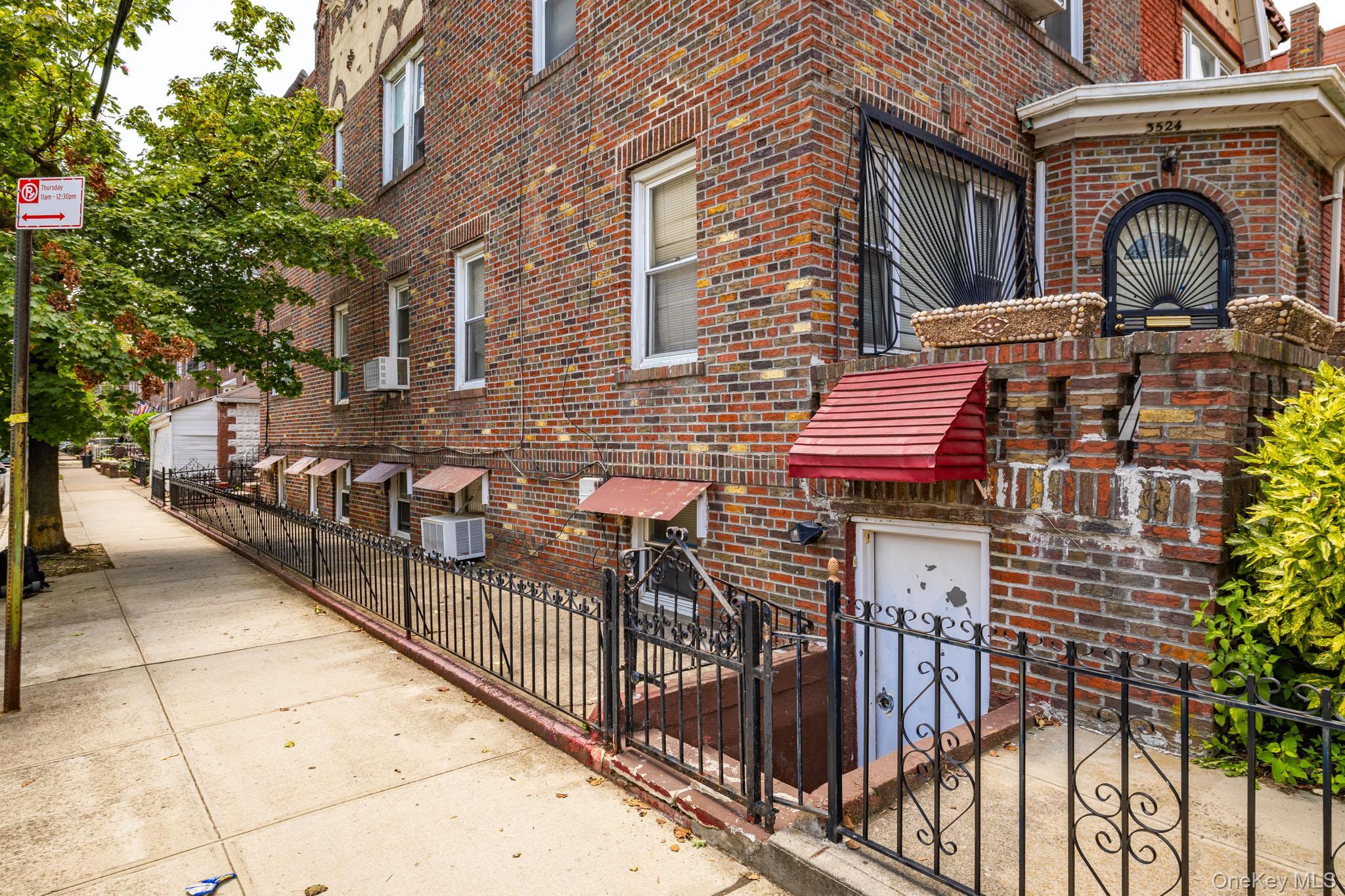 Single Family Aveune M  Brooklyn, NY 11234, MLS-1017616-12