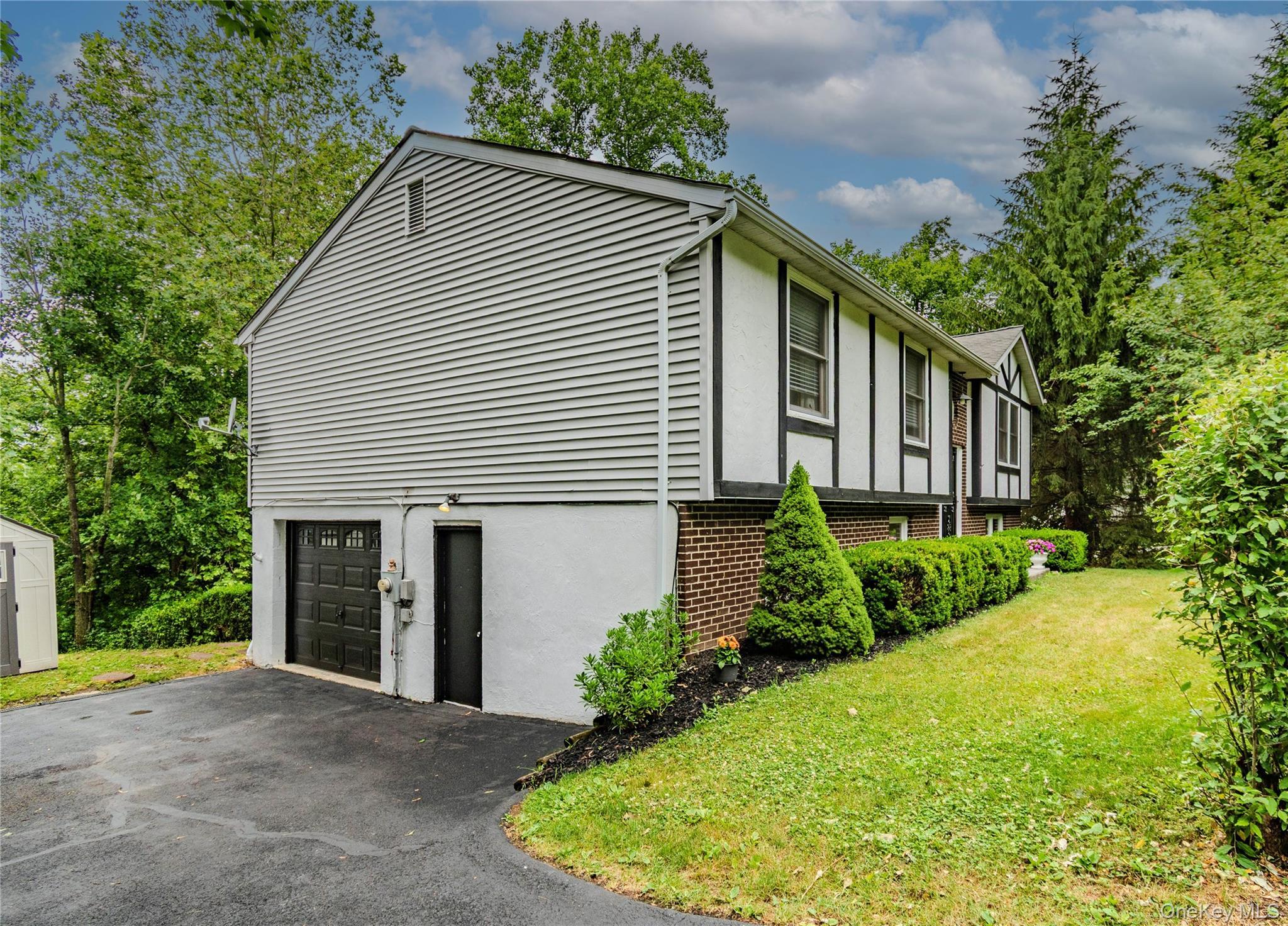 Single Family Colleen Lane Ulster County, NY 12589, MLS-1017618-25