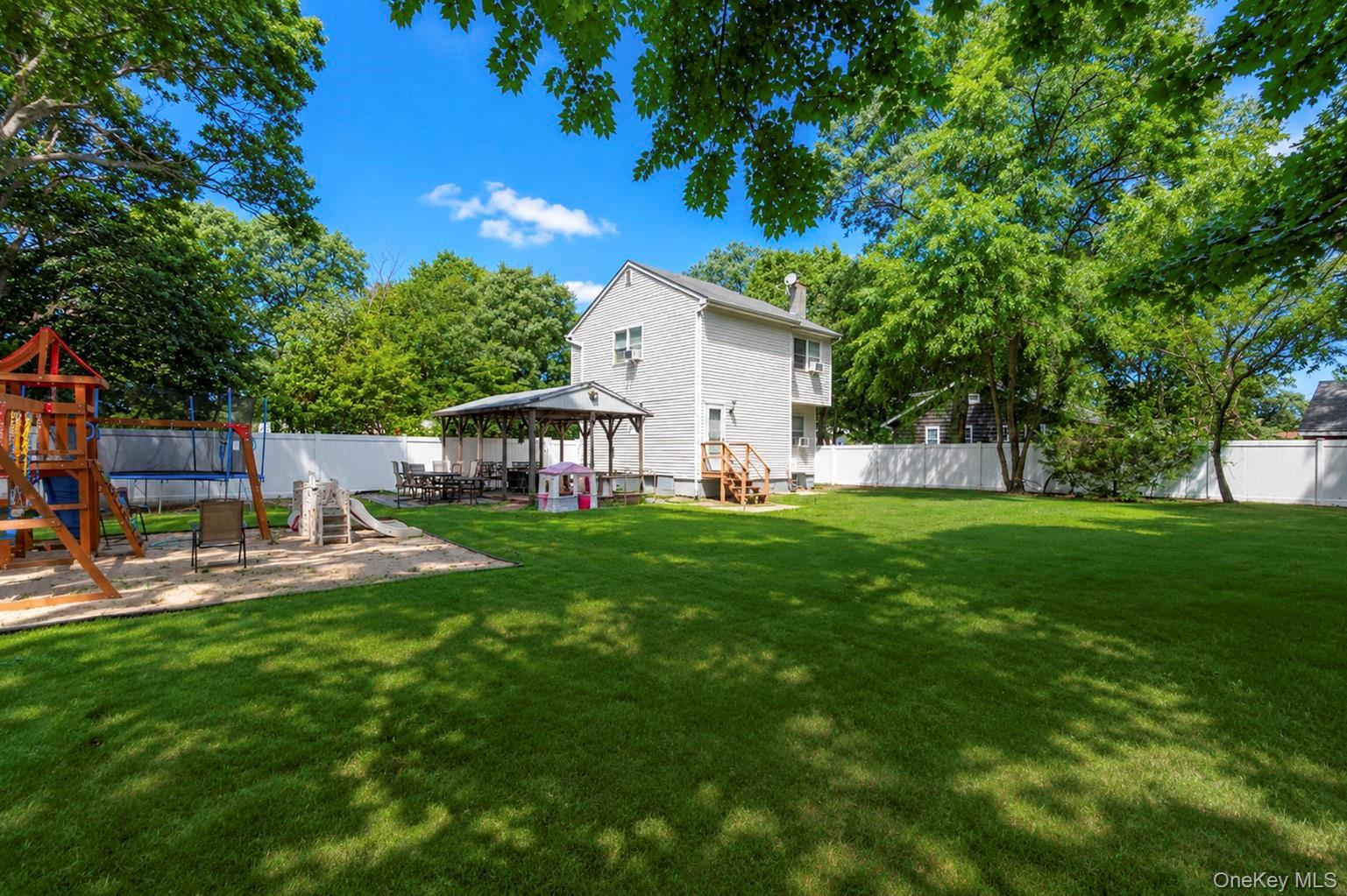 Single Family Magnolia Drive  Suffolk County, NY 11784, MLS-1017661-22