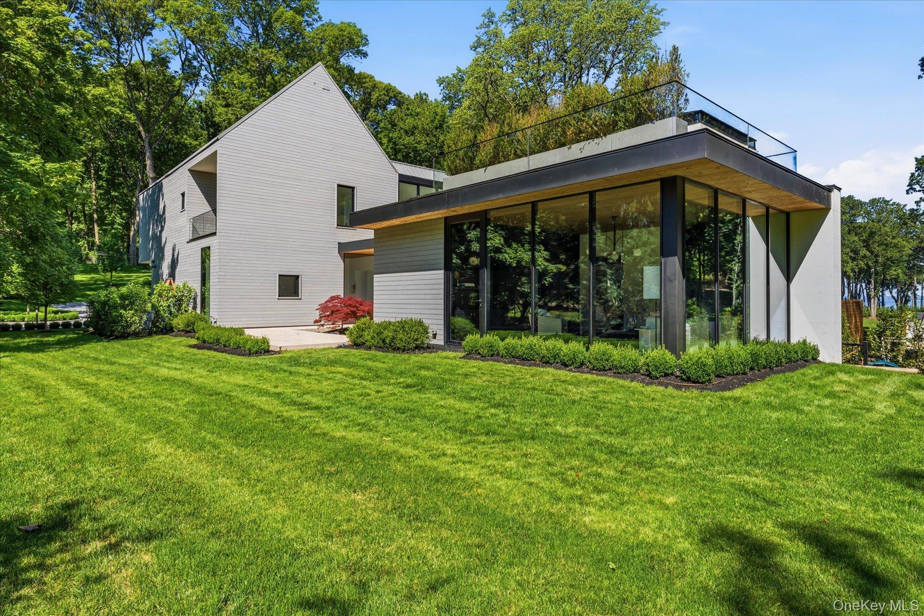 Single Family Watch Way  Suffolk County, NY 11743, MLS-1017672-37