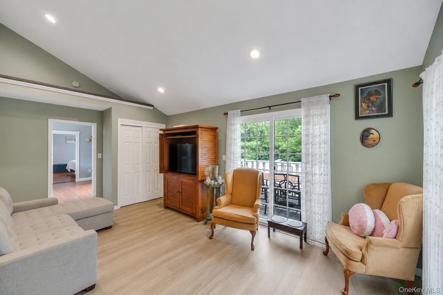 Single Family Joan Road Suffolk County, NY 11706, MLS-1017682-30