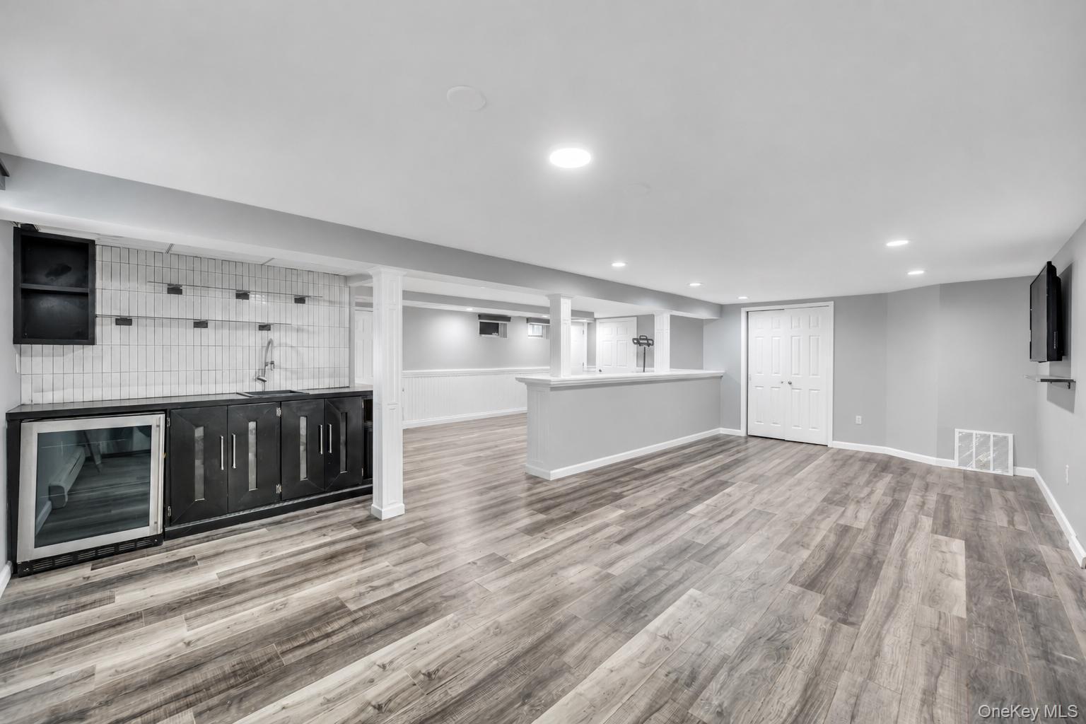 Single Family Joan Road Suffolk County, NY 11706, MLS-1017682-40