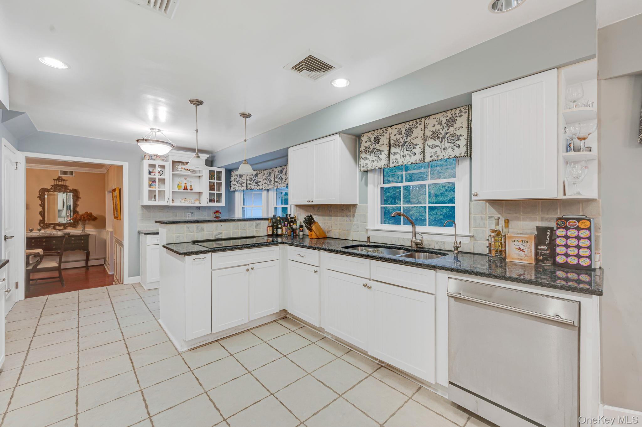 Single Family Sandpiper Court Suffolk County, NY 11787, MLS-1017743-22