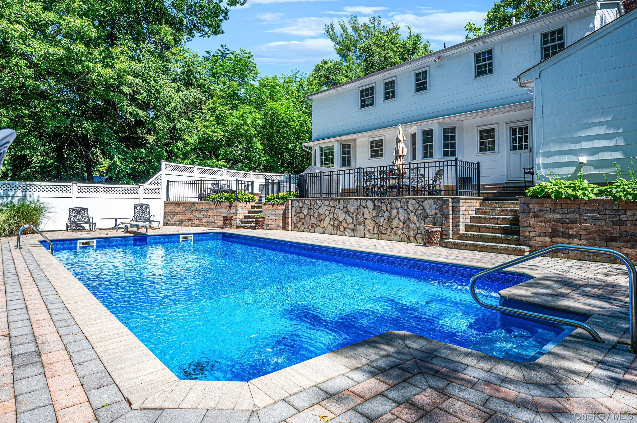 Single Family Sandpiper Court Suffolk County, NY 11787, MLS-1017743-44