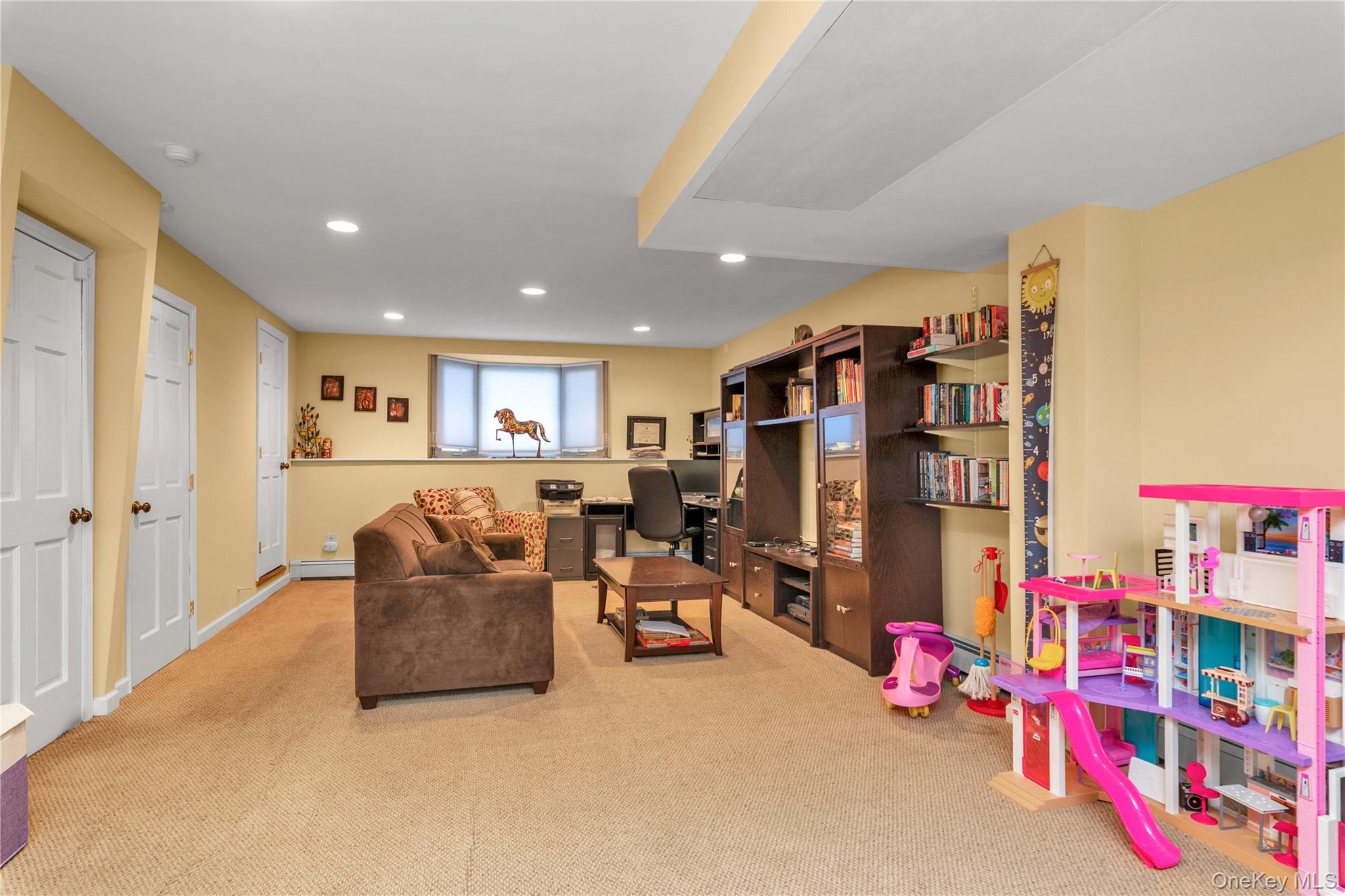 Single Family Virginia Drive  Nassau County, NY 11030, MLS-1017779-12