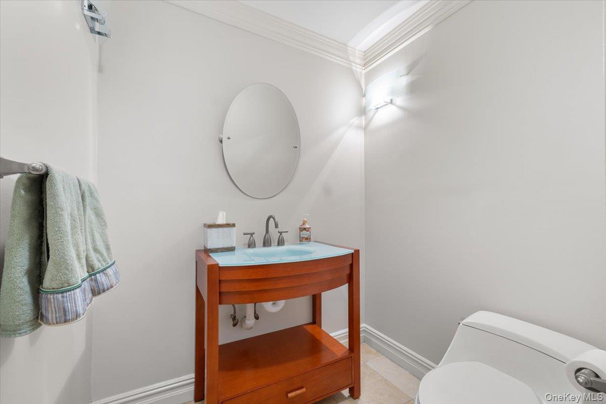 Single Family North Road  Nassau County, NY 11024, MLS-1017811-19