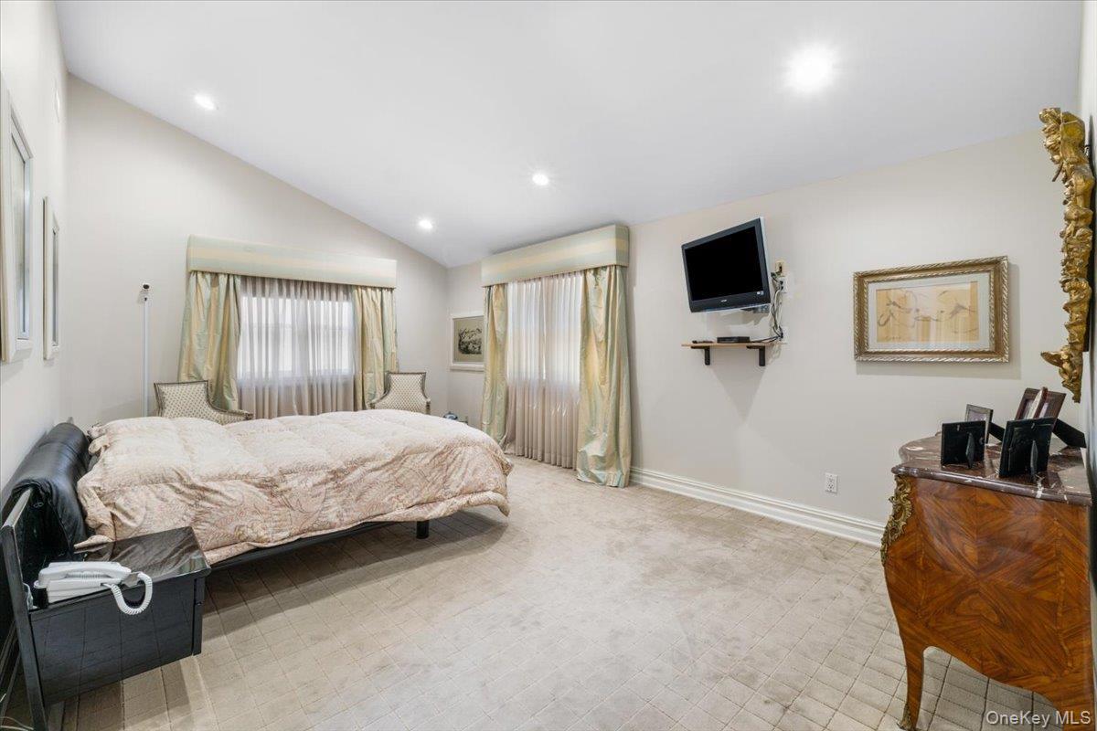 Single Family North Road  Nassau County, NY 11024, MLS-1017811-22