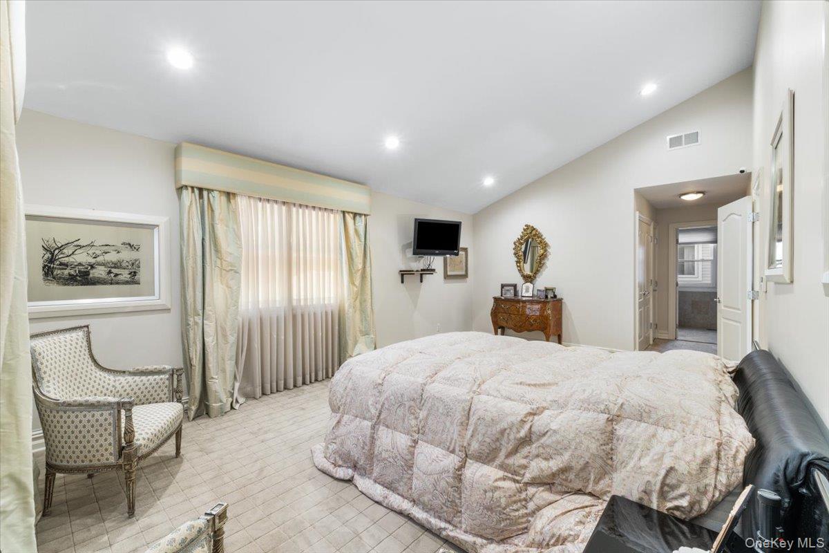 Single Family North Road  Nassau County, NY 11024, MLS-1017811-24