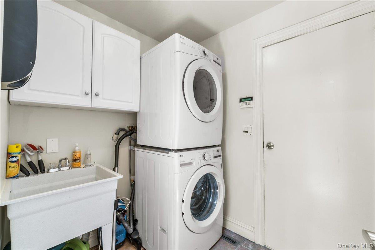 Single Family North Road  Nassau County, NY 11024, MLS-1017811-34