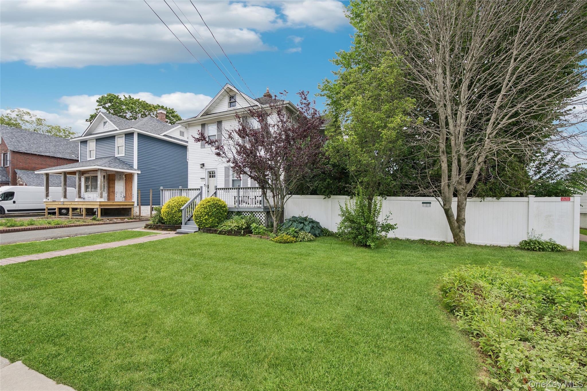 Single Family Park Avenue  Suffolk County, NY 11702, MLS-1017814-2
