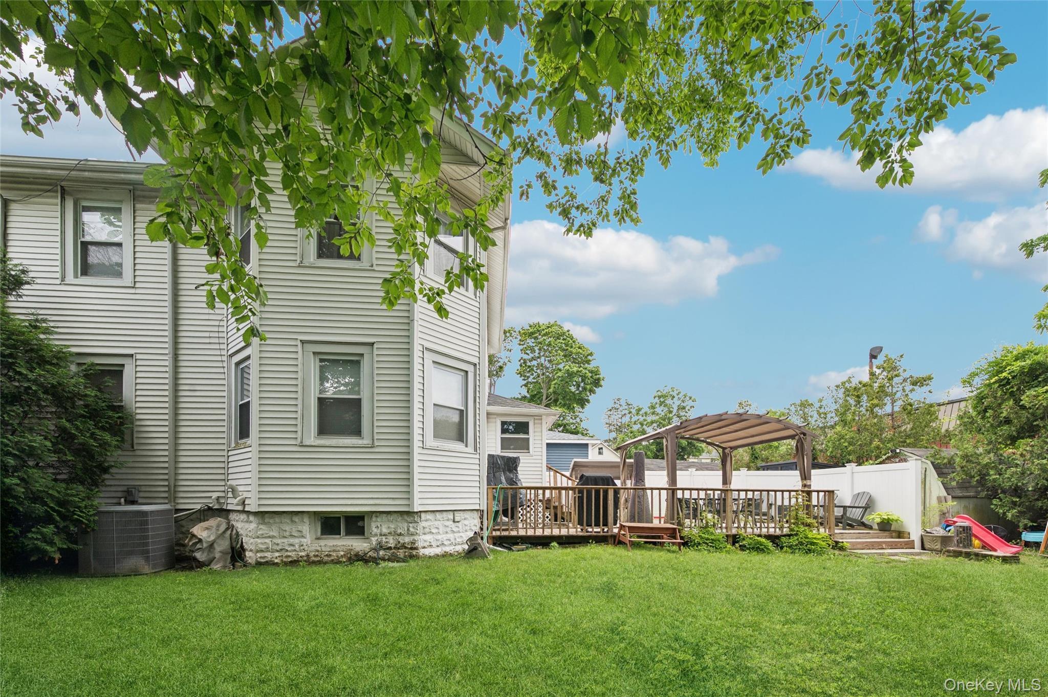 Single Family Park Avenue  Suffolk County, NY 11702, MLS-1017814-20