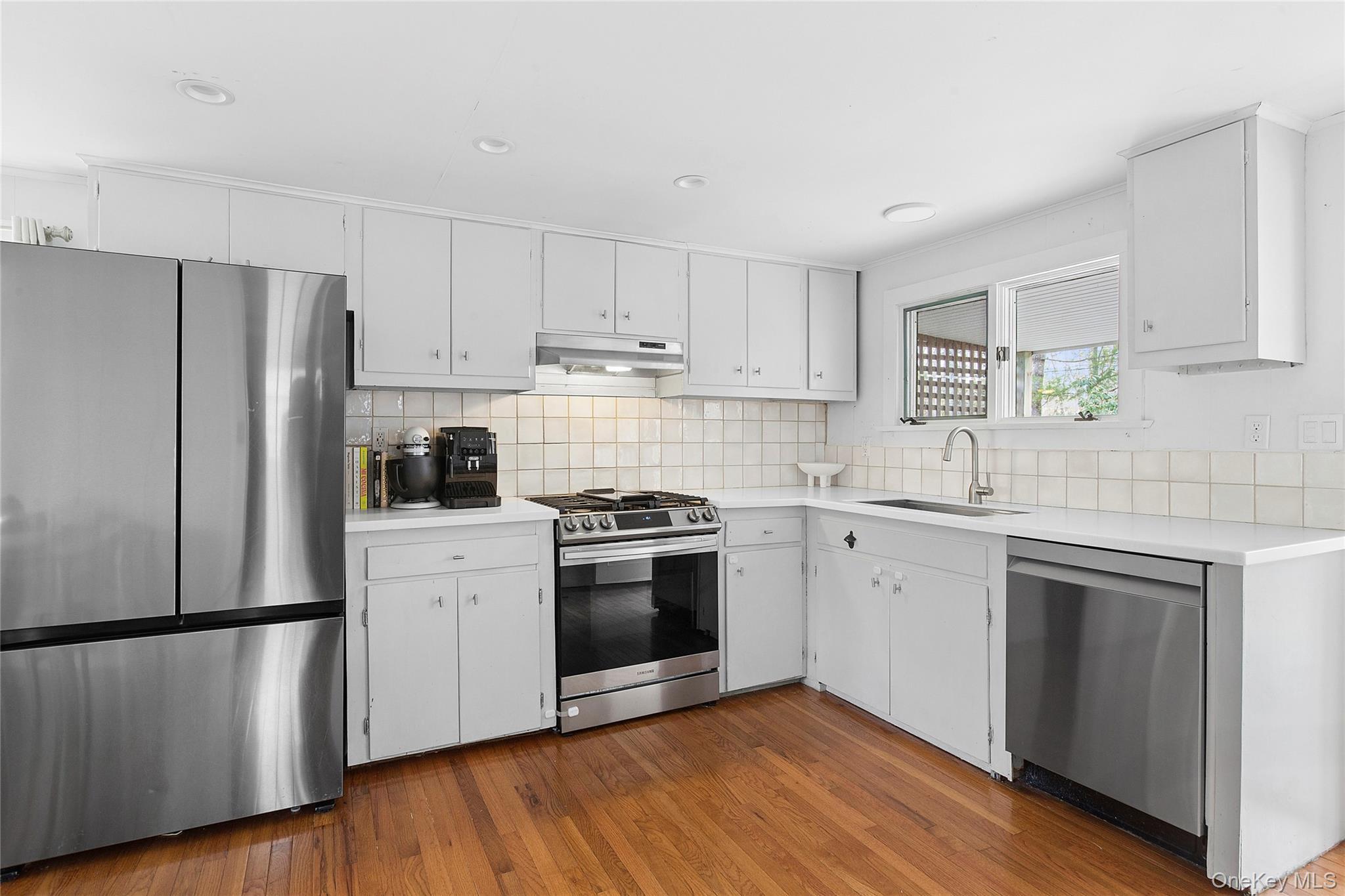 Single Family Oak Lane  Suffolk County, NY 11930, MLS-1017818-2