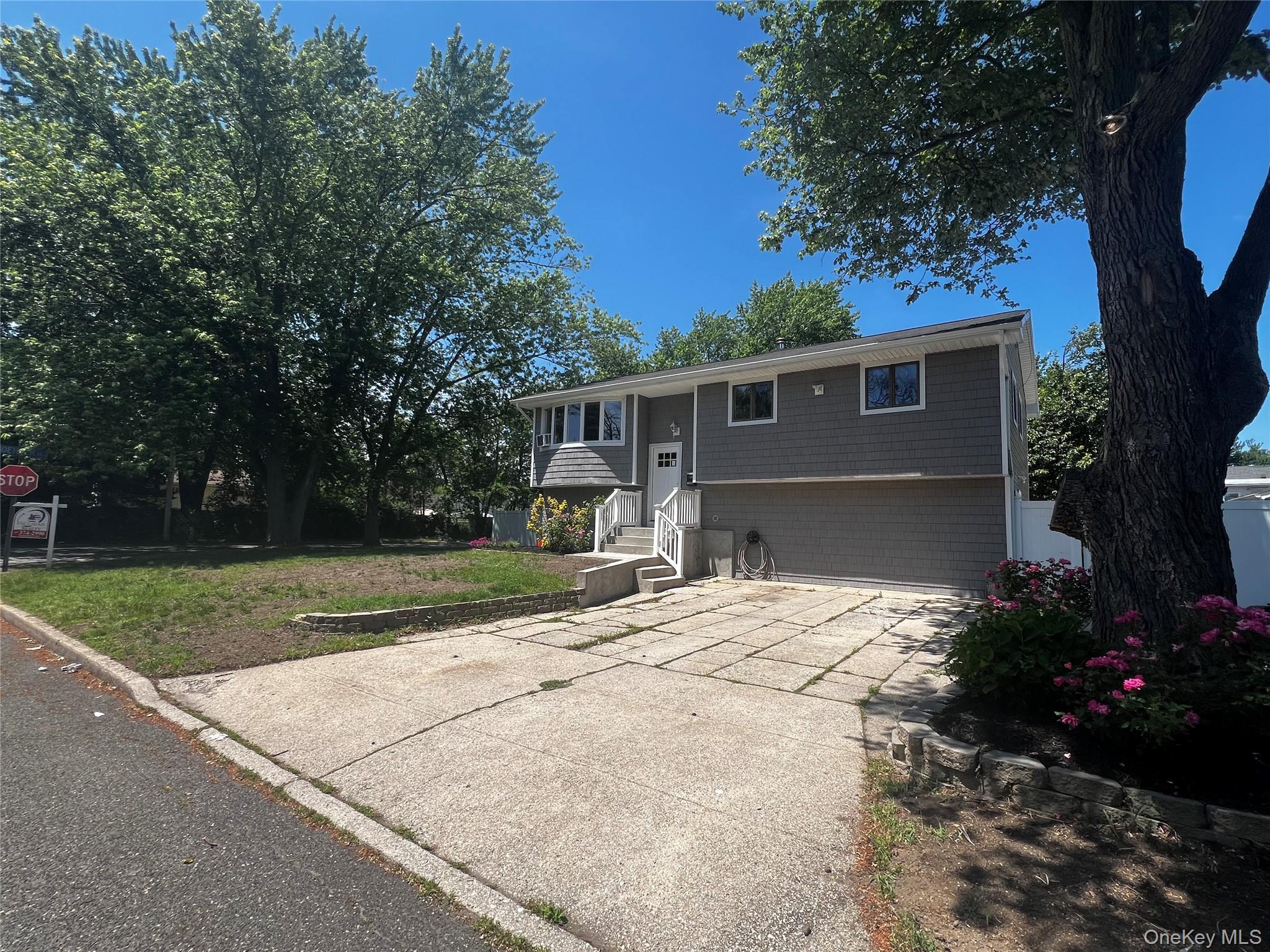 Single Family Barber Suffolk County, NY 11717, MLS-1017858-4