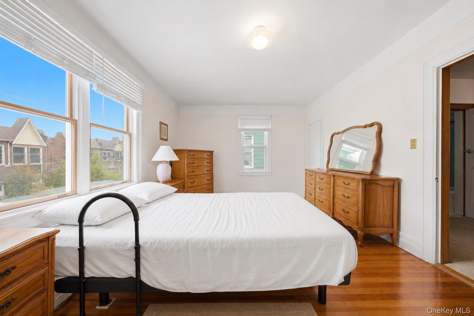 Single Family E 238th Street Bronx, NY 10470, MLS-1017907-20