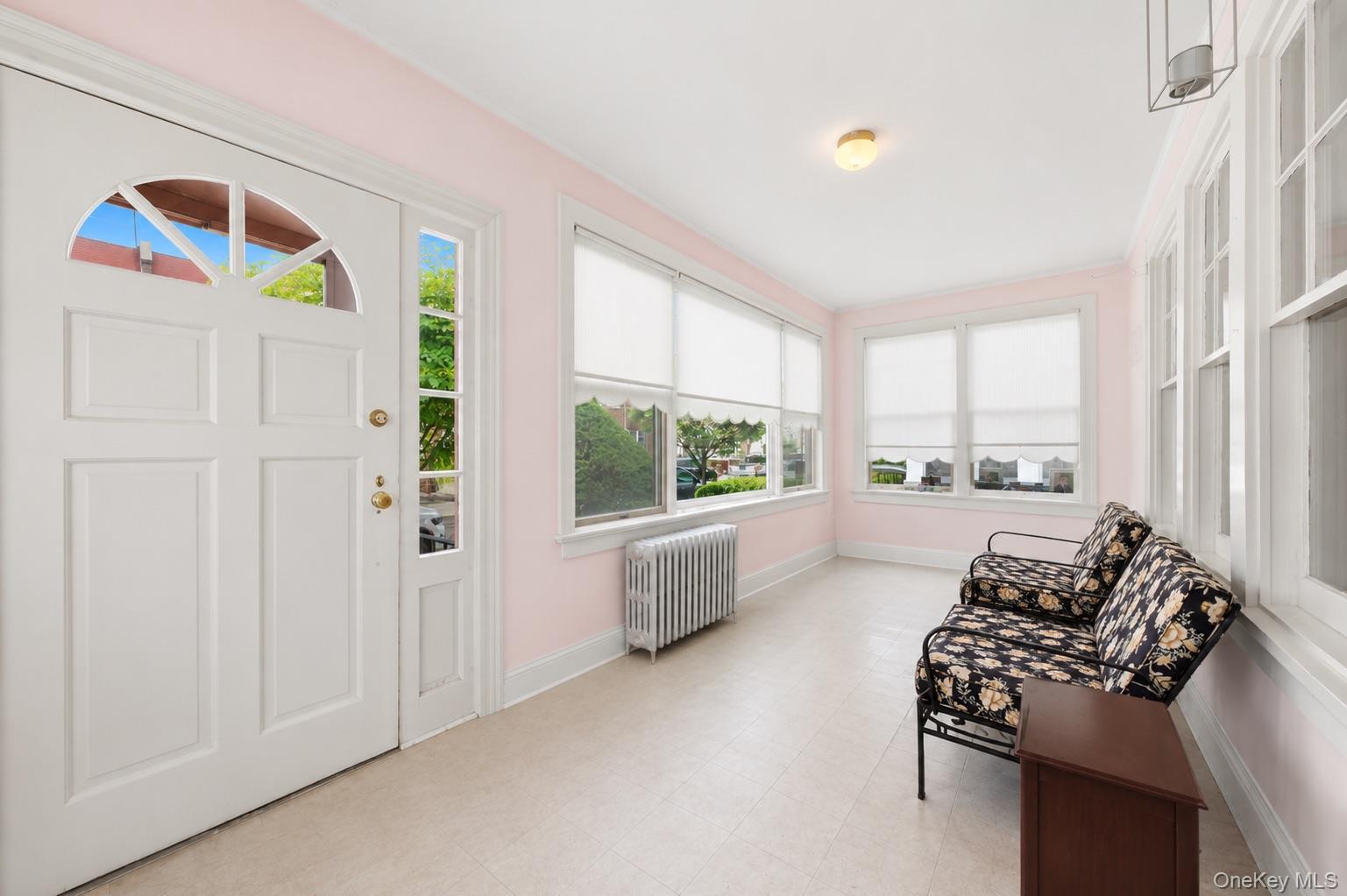 Single Family E 238th Street Bronx, NY 10470, MLS-1017907-4