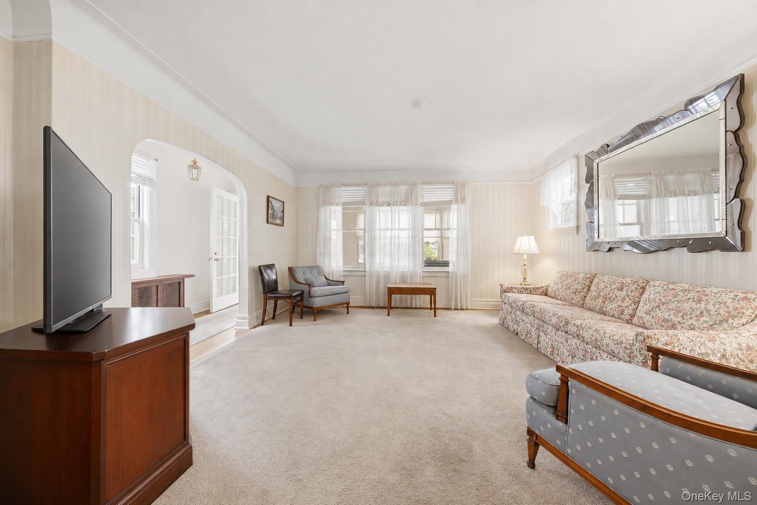 Single Family E 238th Street Bronx, NY 10470, MLS-1017907-8