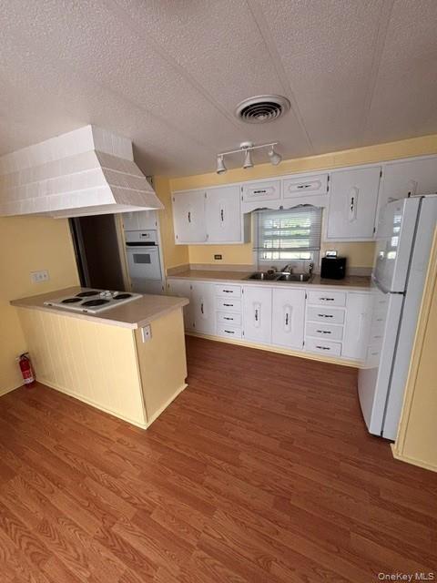 Single Family Violet Ave  Dutchess County, NY 12538, MLS-1017910-4