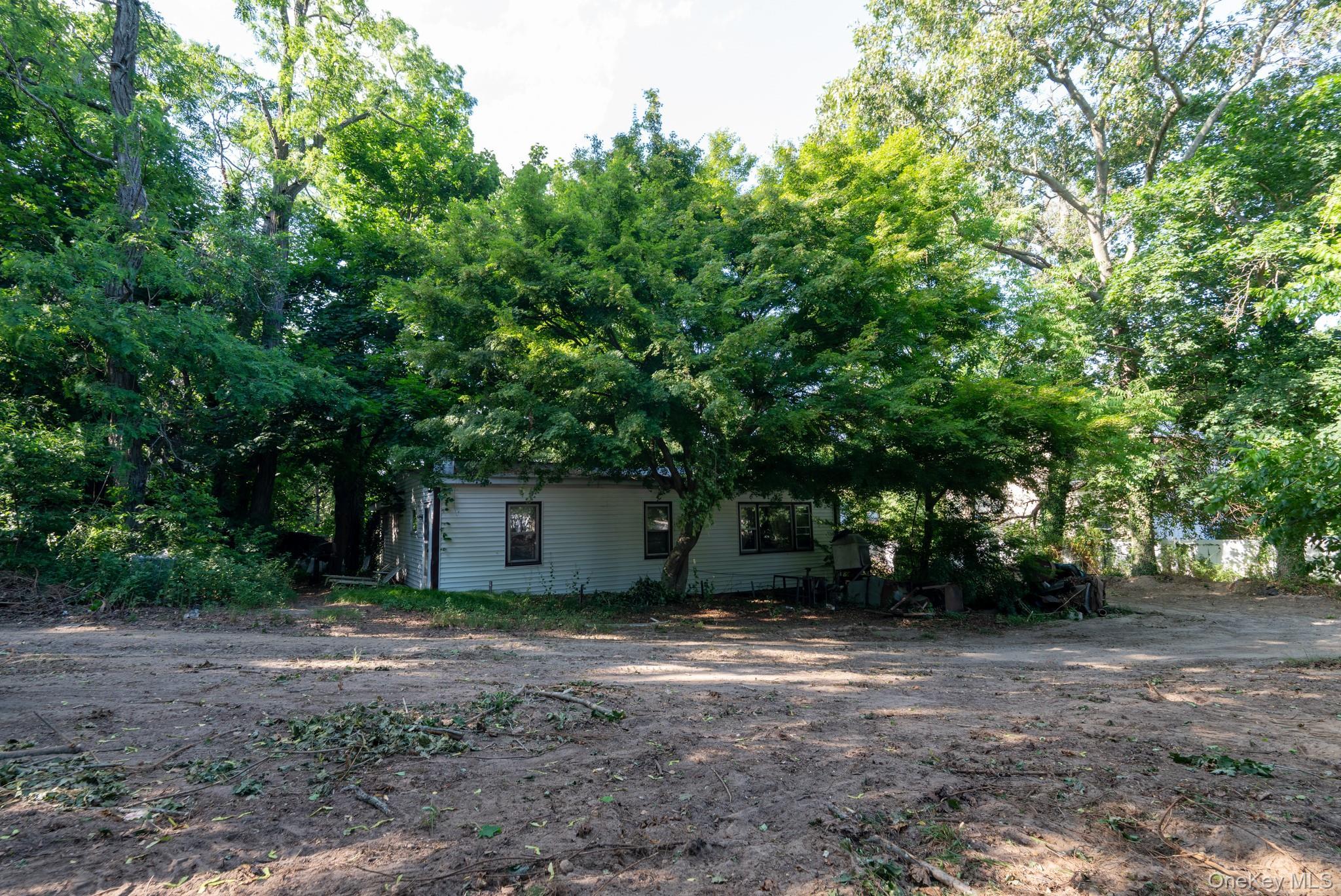 Single Family Smithtown Boulevard  Suffolk County, NY 11767, MLS-1017932-15