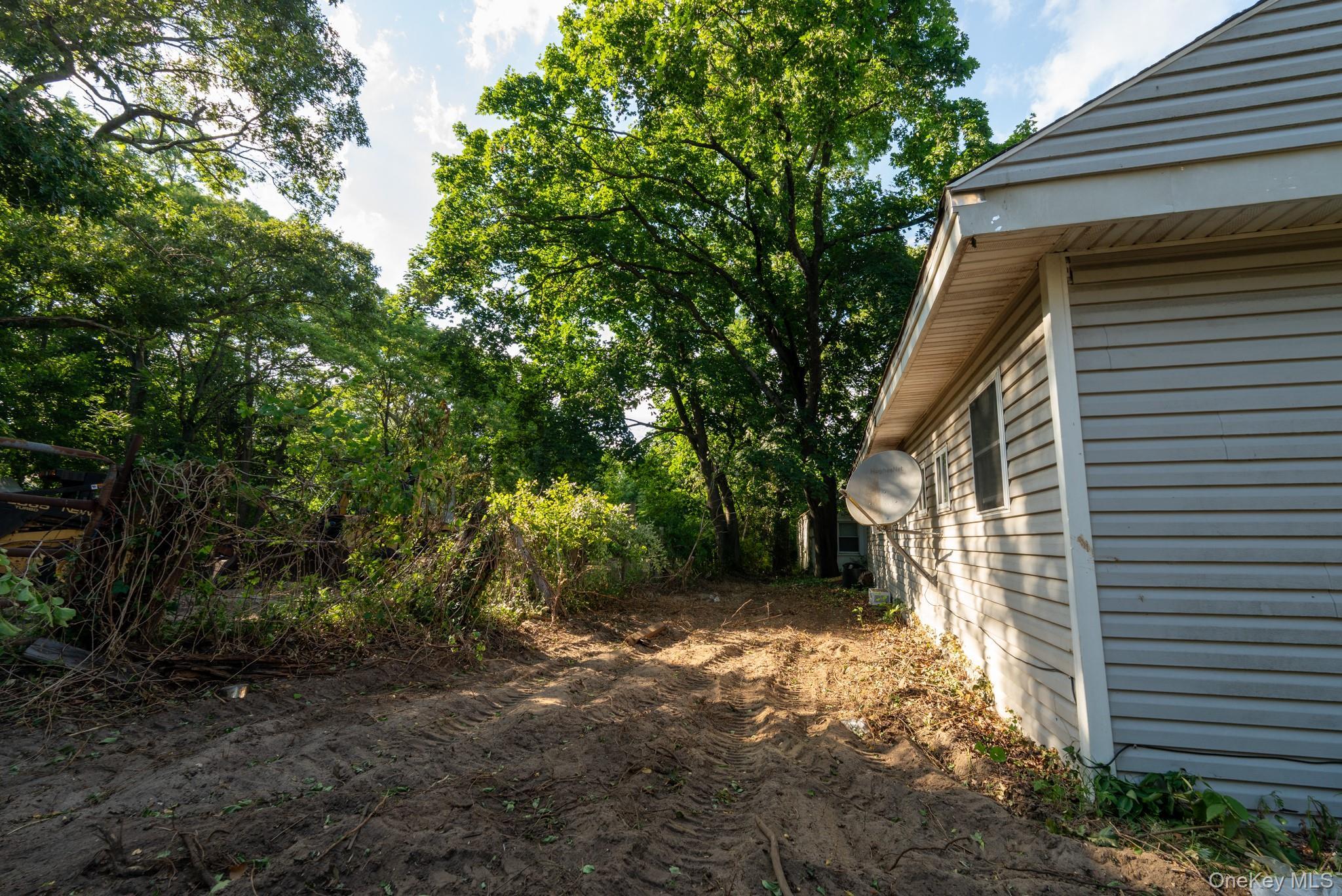 Single Family Smithtown Boulevard  Suffolk County, NY 11767, MLS-1017932-19