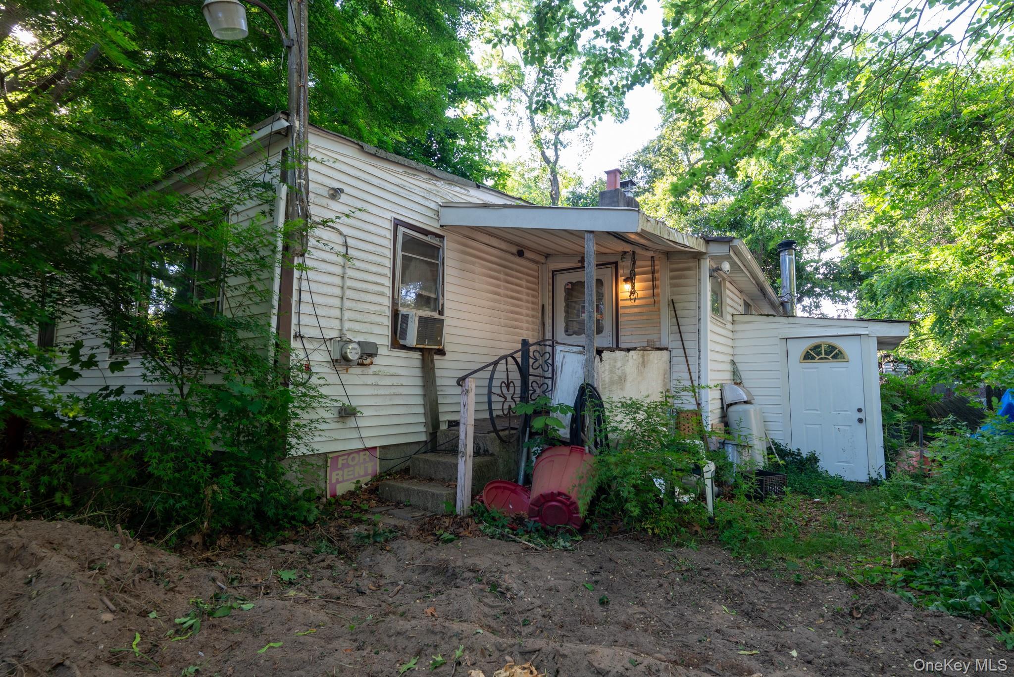 Single Family Smithtown Boulevard  Suffolk County, NY 11767, MLS-1017932-20