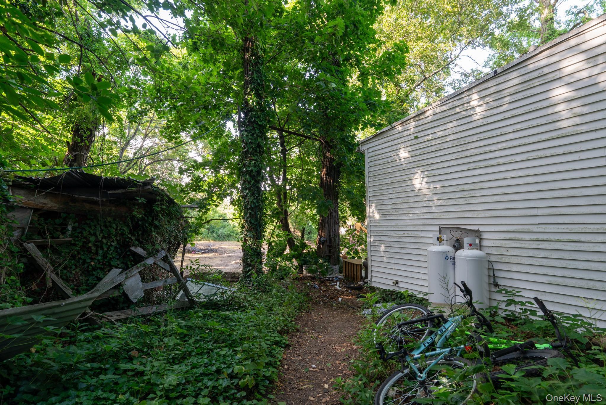 Single Family Smithtown Boulevard  Suffolk County, NY 11767, MLS-1017932-25