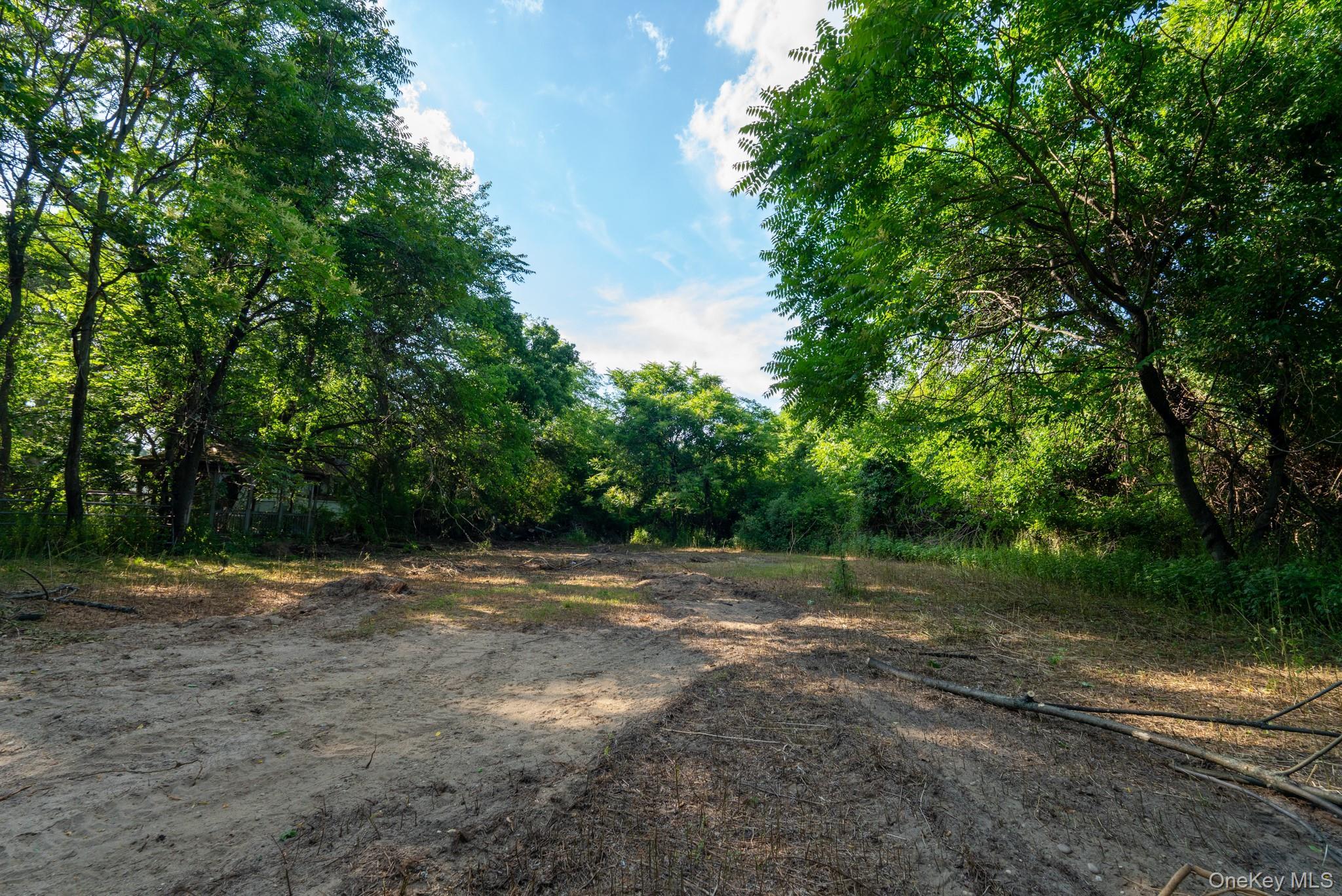 Single Family Smithtown Boulevard  Suffolk County, NY 11767, MLS-1017932-28