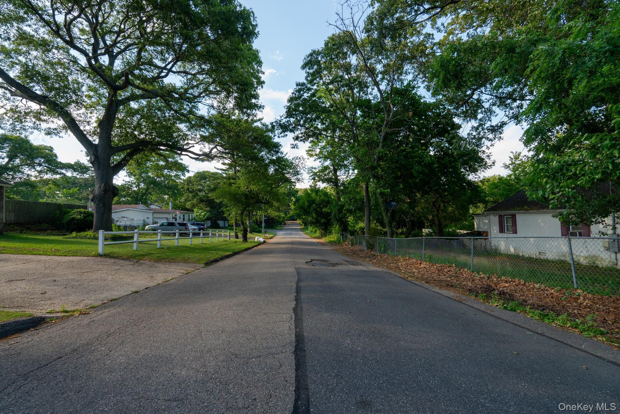 Single Family Smithtown Boulevard  Suffolk County, NY 11767, MLS-1017932-37