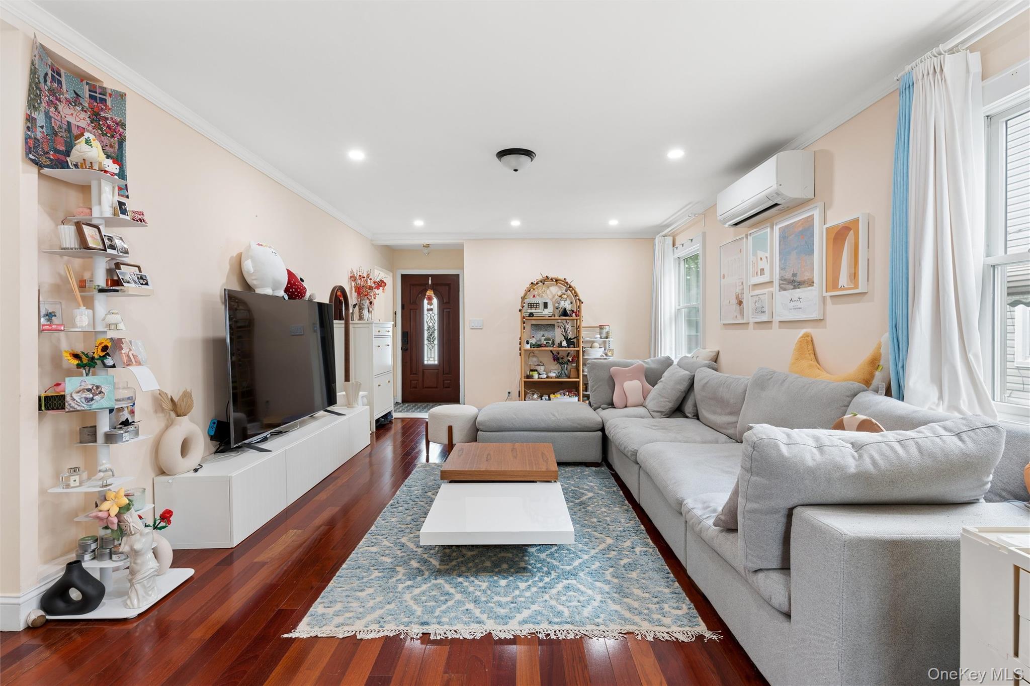 Single Family 265th Street Queens, NY 11040, MLS-1017941-3