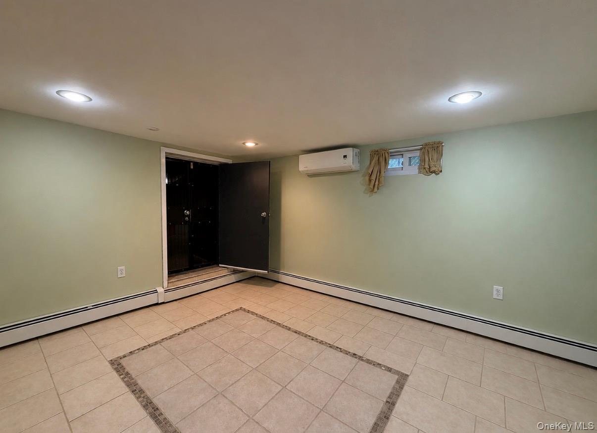 Single Family 22nd Avenue Queens, NY 11357, MLS-1017951-12