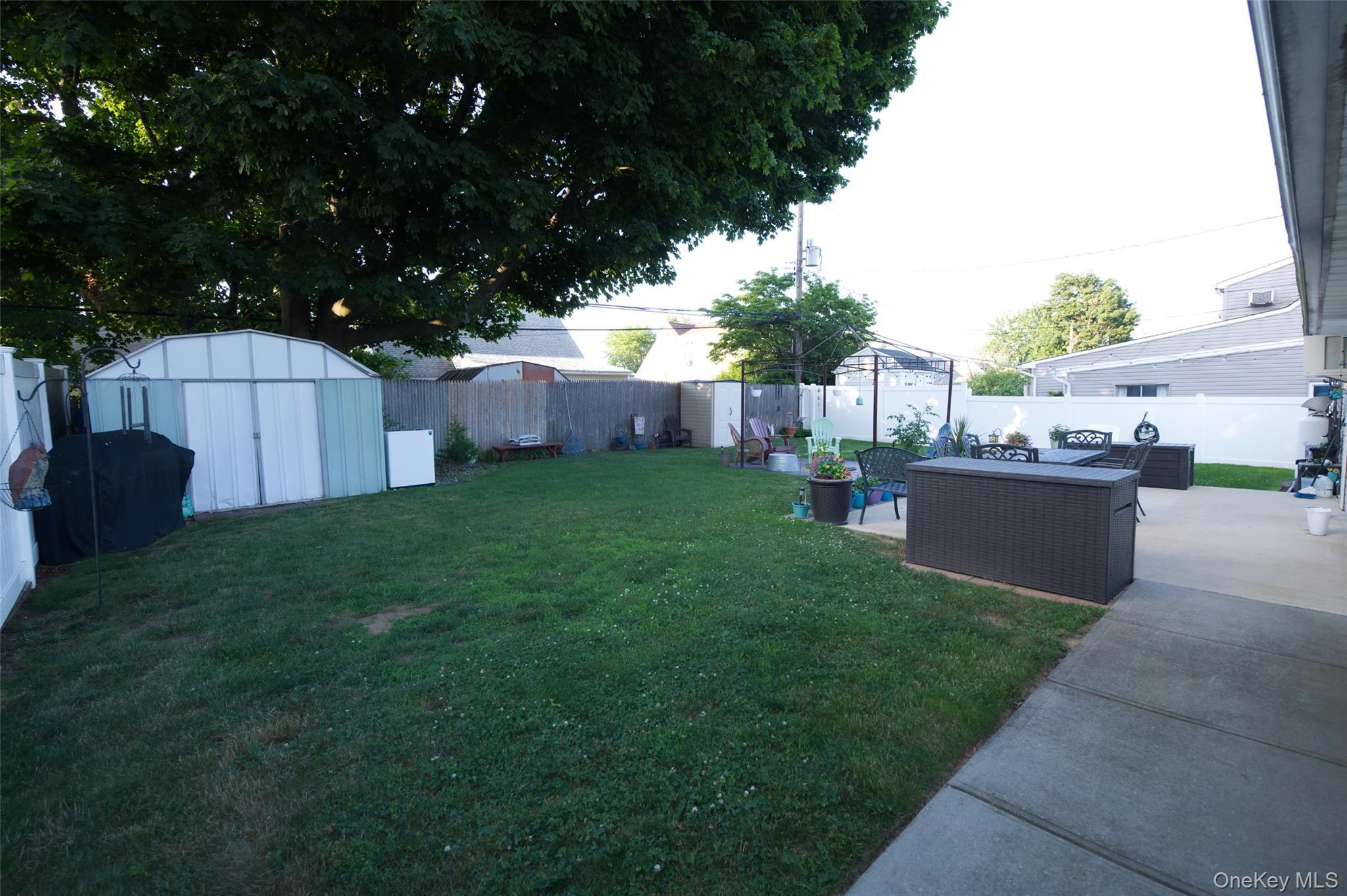 Single Family Sprucewood Drive Nassau County, NY 11756, MLS-1017963-25
