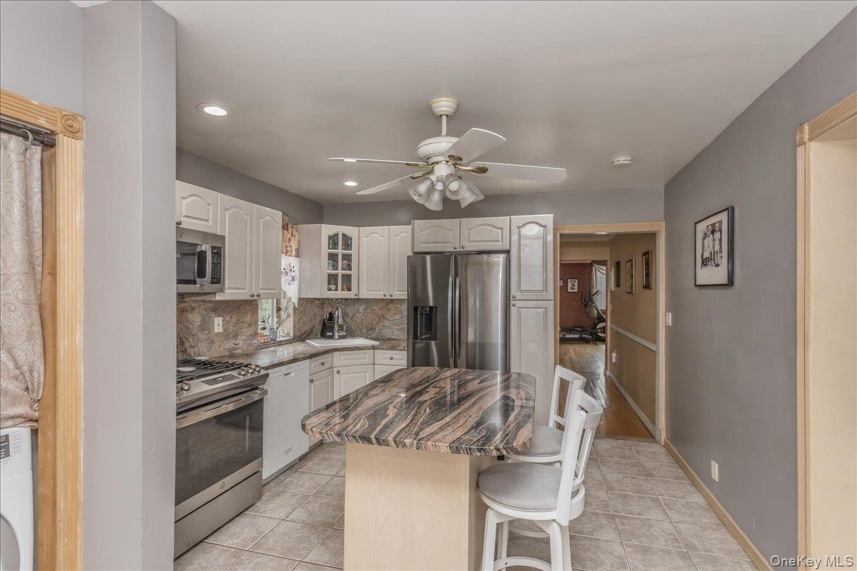 Single Family Rawlins Avenue Bronx, NY 10465, MLS-1017978-13