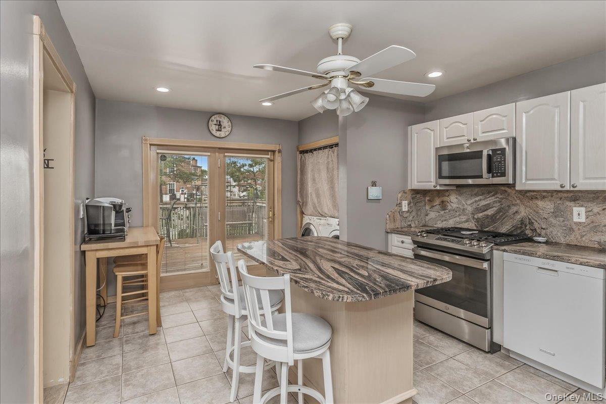 Single Family Rawlins Avenue Bronx, NY 10465, MLS-1017978-15