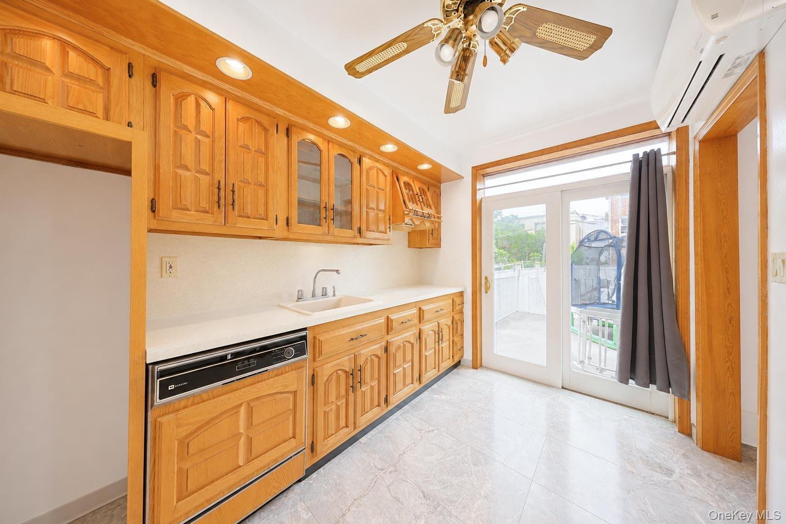 Single Family 70th Street Brooklyn, NY 11228, MLS-1018013-17