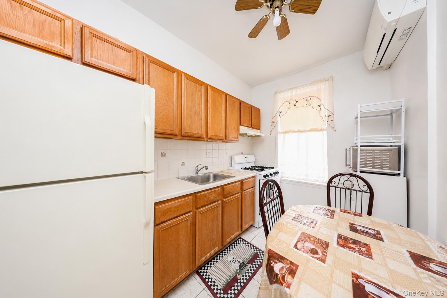 Single Family 70th Street Brooklyn, NY 11228, MLS-1018013-18