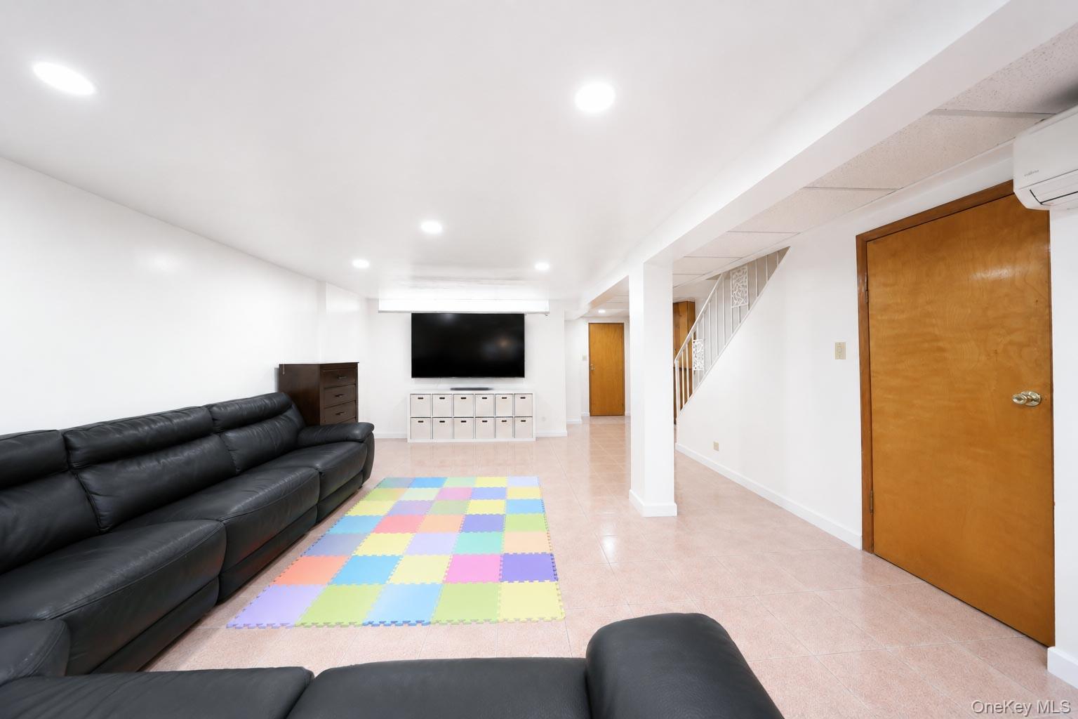 Single Family 70th Street Brooklyn, NY 11228, MLS-1018013-21