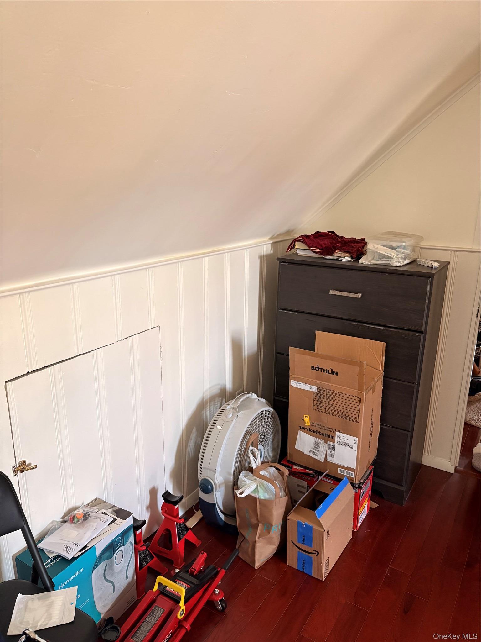 Single Family Clearstream Avenue  Nassau County, NY 11580, MLS-1018065-18