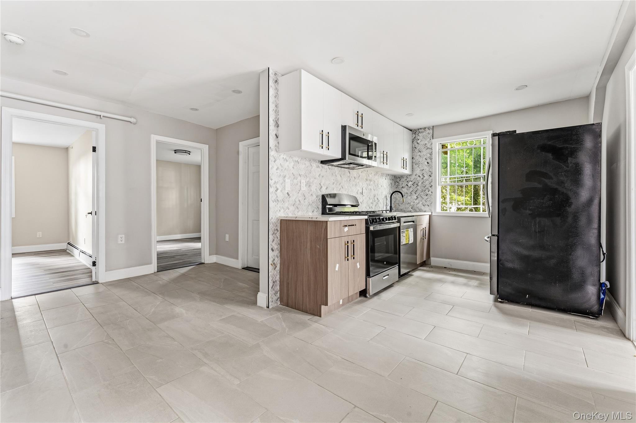 Single Family Herriot Street Westchester County, NY 10701, MLS-1018094-11