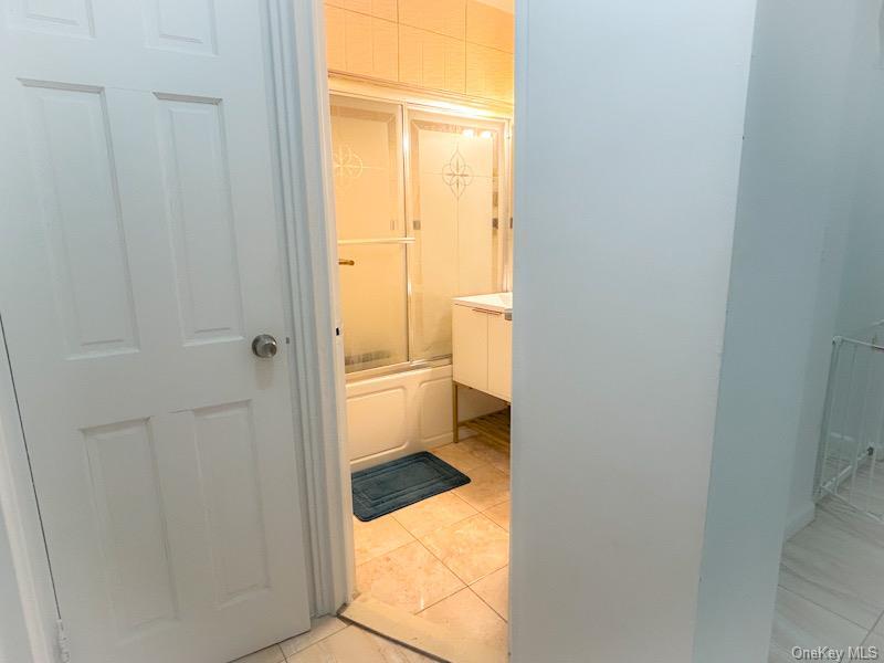 Apartment 206th  Manhattan, NY 10034, MLS-1018103-8