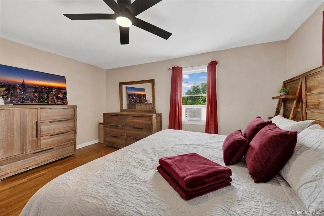 Single Family Young Avenue Westchester County, NY 10710, MLS-1018124-15