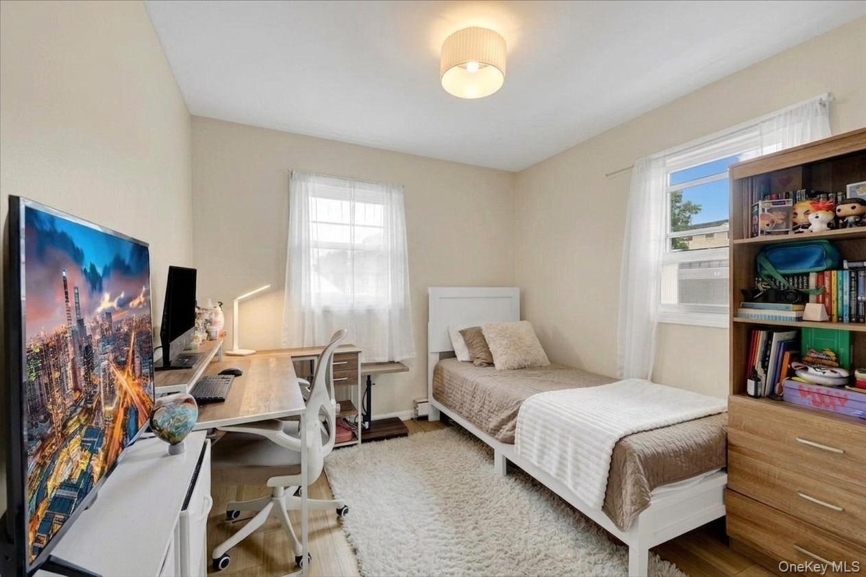 Single Family Young Avenue Westchester County, NY 10710, MLS-1018124-16