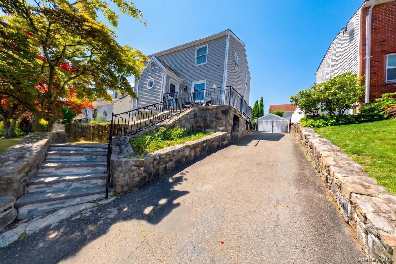 Single Family Young Avenue Westchester County, NY 10710, MLS-1018124-3