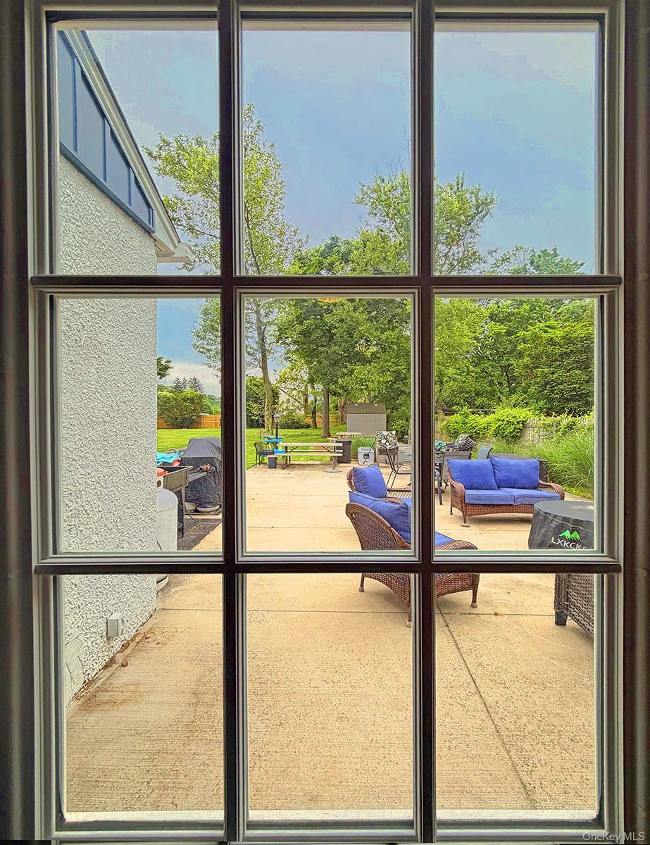 Single Family Van Cedar Street Se Suffolk County, NY 11717, MLS-1018126-17