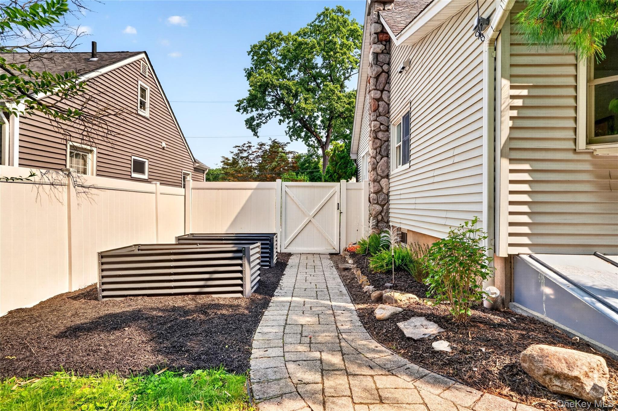 Single Family W Palisades Avenue Rockland County, NY 10954, MLS-1018141-43